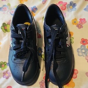 Fila Black Sneakers with Low-Top Design